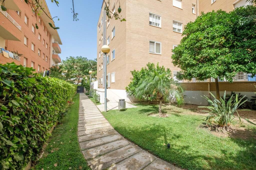 Apartamento En Complejo Residencial, Con Piscina. Salou Esterno foto
