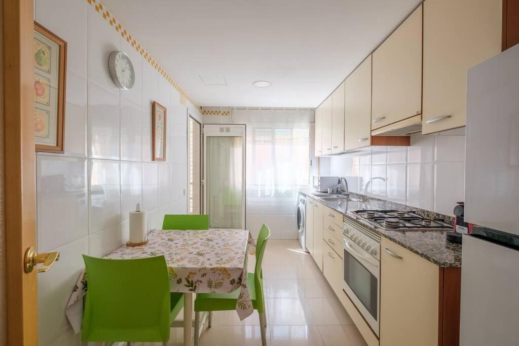 Apartamento En Complejo Residencial, Con Piscina. Salou Esterno foto